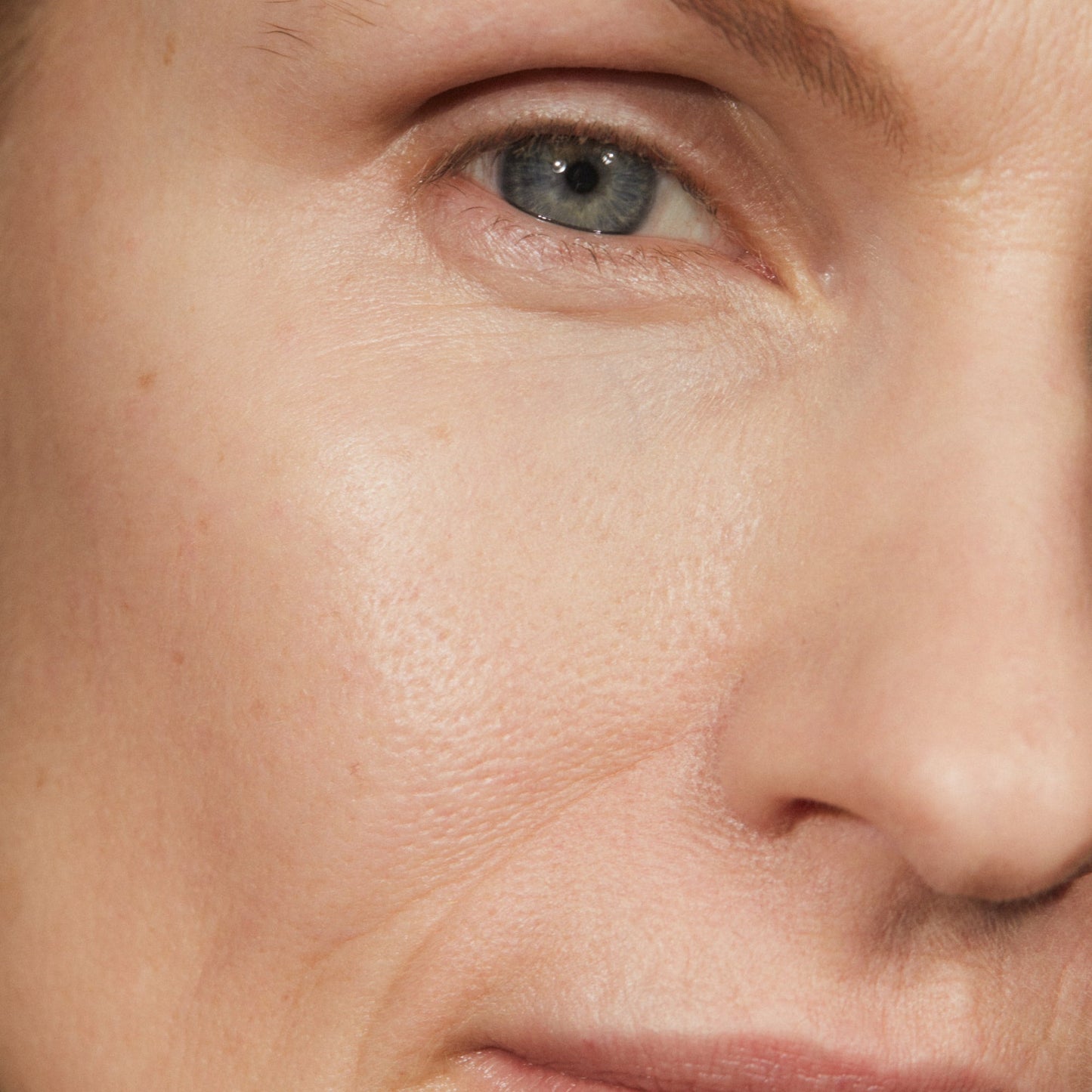 Madara Soft Silk Mineral Powder