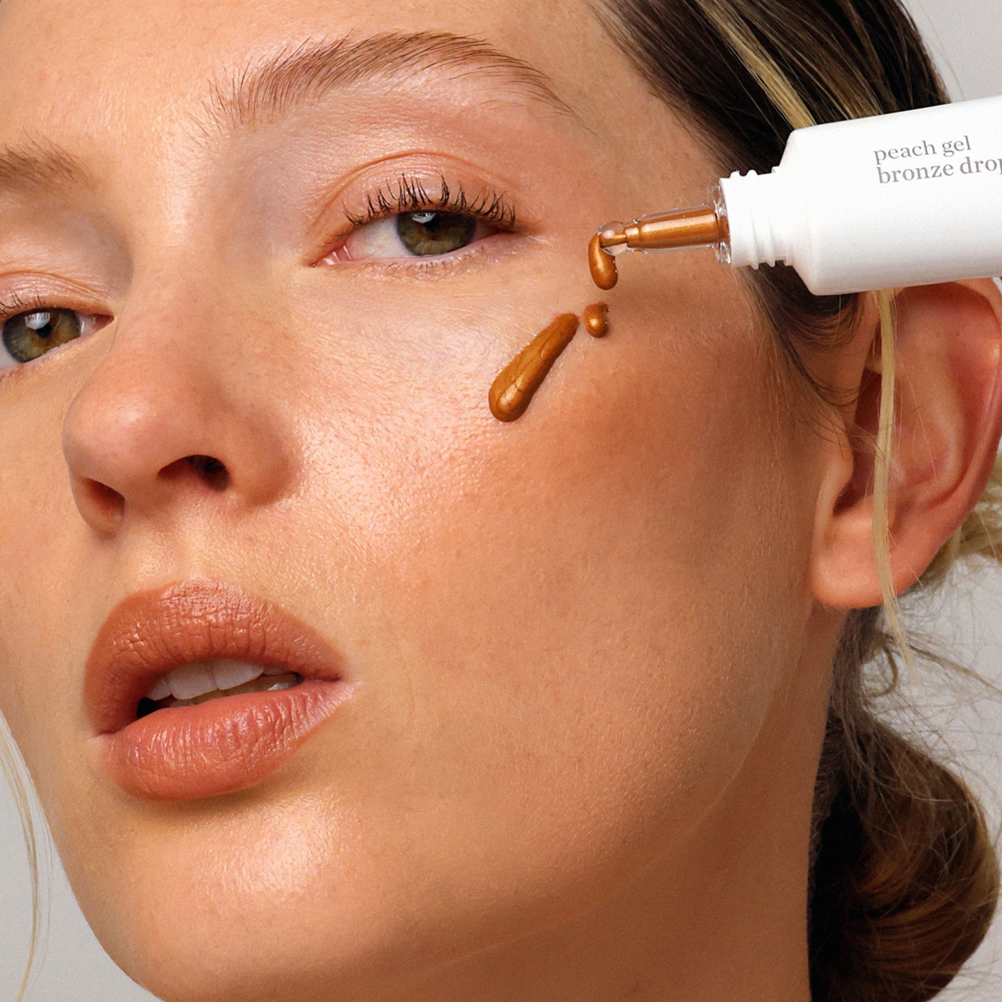 Ere Perez Peach Gel Bronze Drops