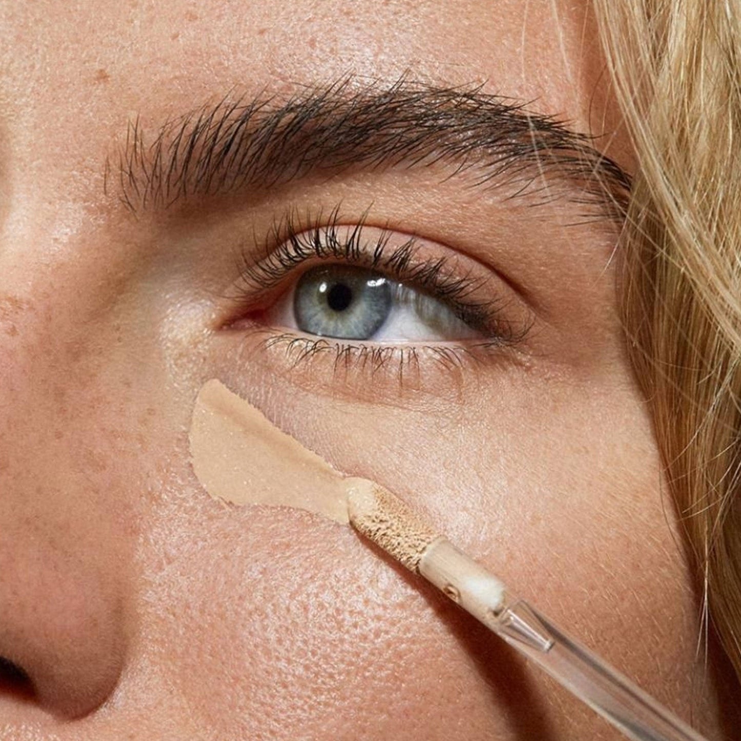 Madara Luminous Perfecting Concealer