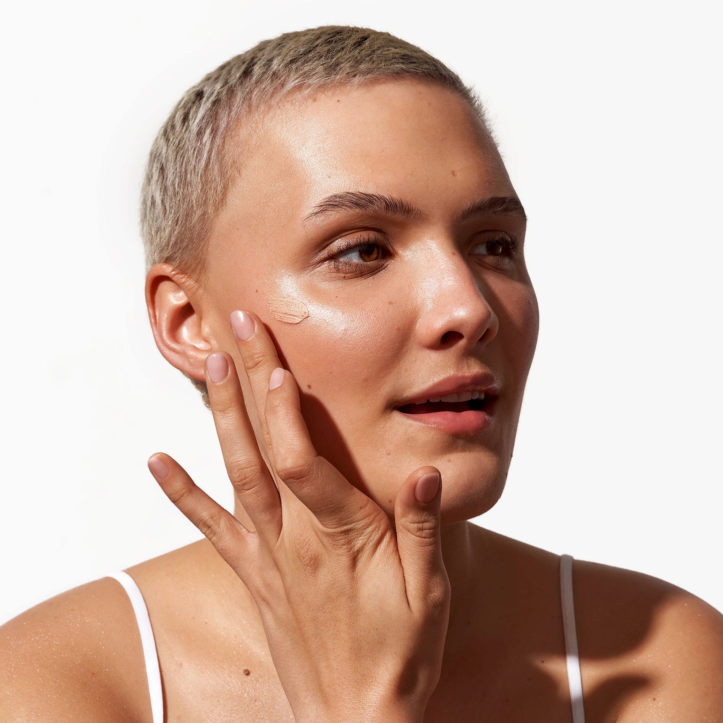 Oio Lab Hyperfresh Balm Skin Enhancing Highlighter