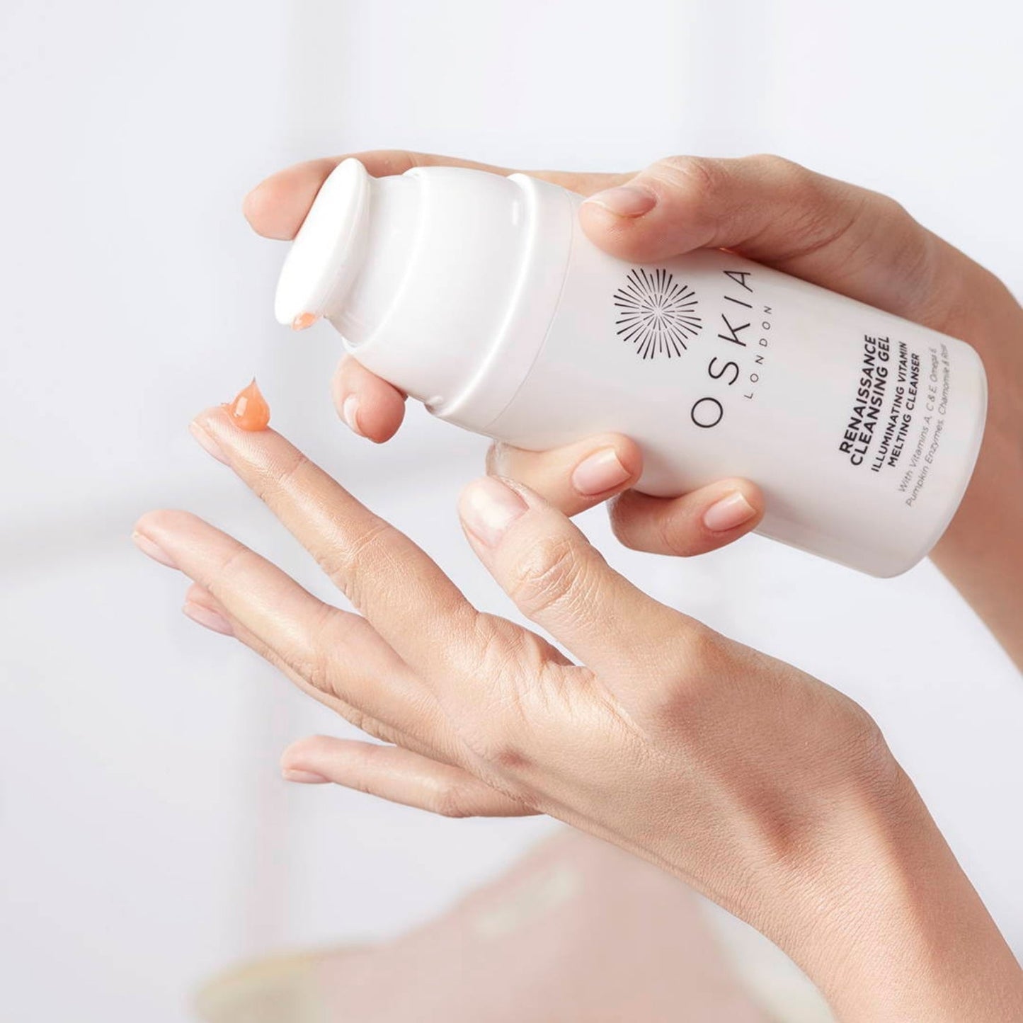 OSKIA Renaissance Cleansing Gel Illuminating Vitamin Melting Cleanser