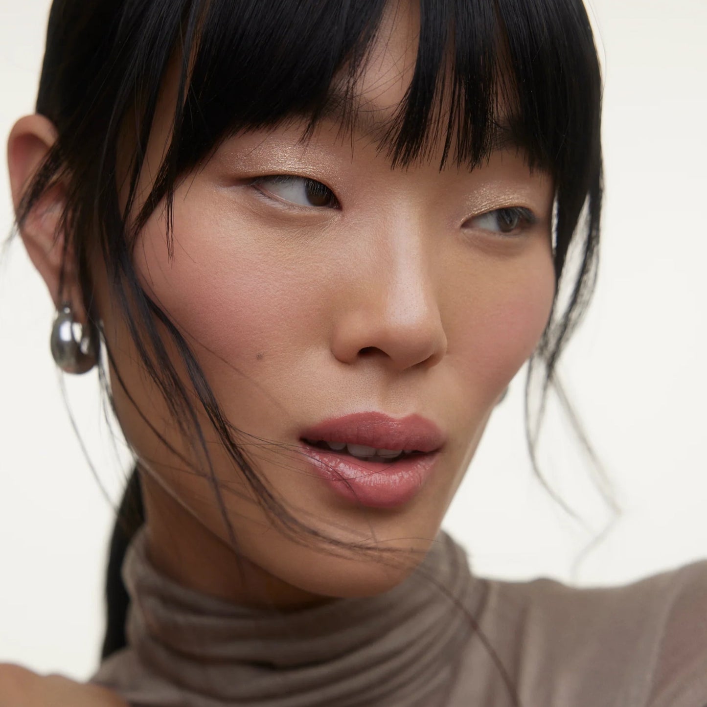 Wonderblush La Lumière Liquid Eye Shadow