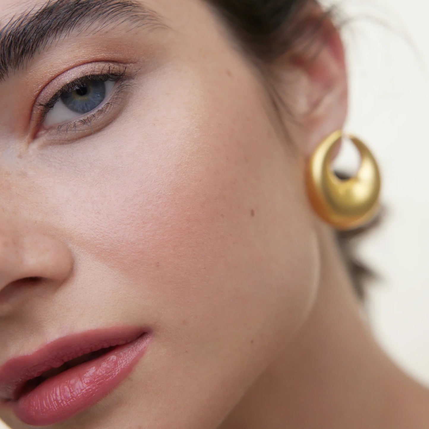 Wonderblush La Lumière Liquid Eye Shadow